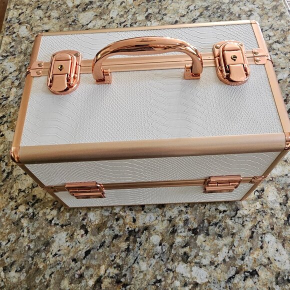 Bella Lash Beauty Box Ivory Rose Gold With Lock And Keys New Condition - Picture 8 of 11